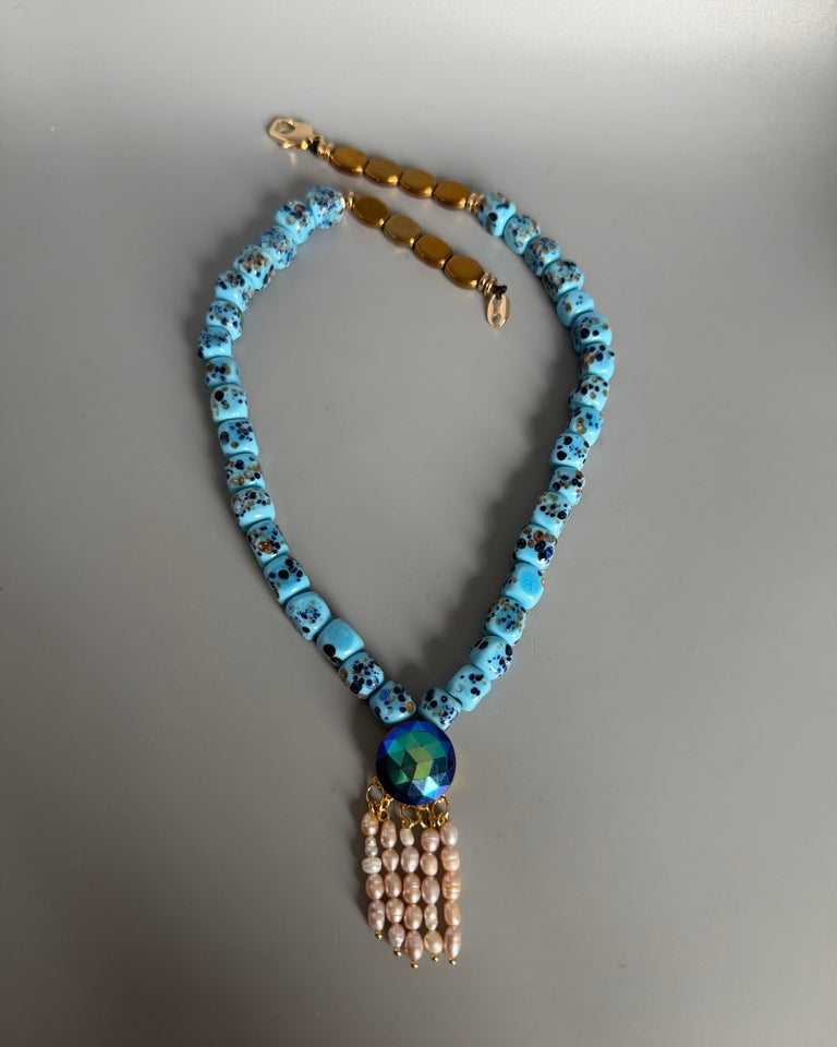 Collar Plumas doradas