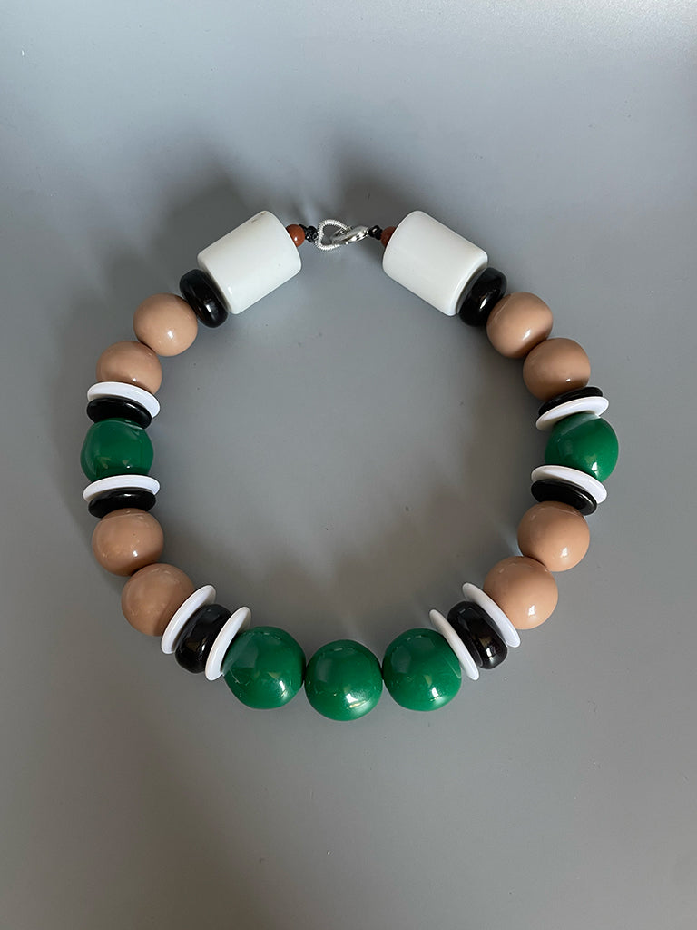 Collar Pumas Verde AVII